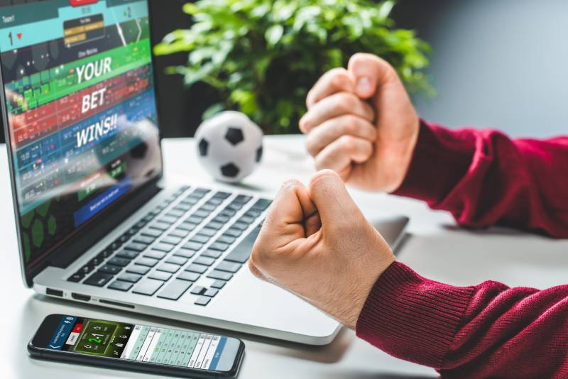 Có Nên Từ Bỏ Cá Độ Bóng Đá Hay Không? Lời Khuyên Chân Thật
